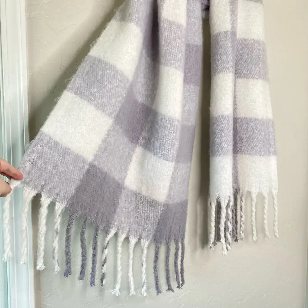 Steve Madden Gray Plaid Blanket Chunky Scarf